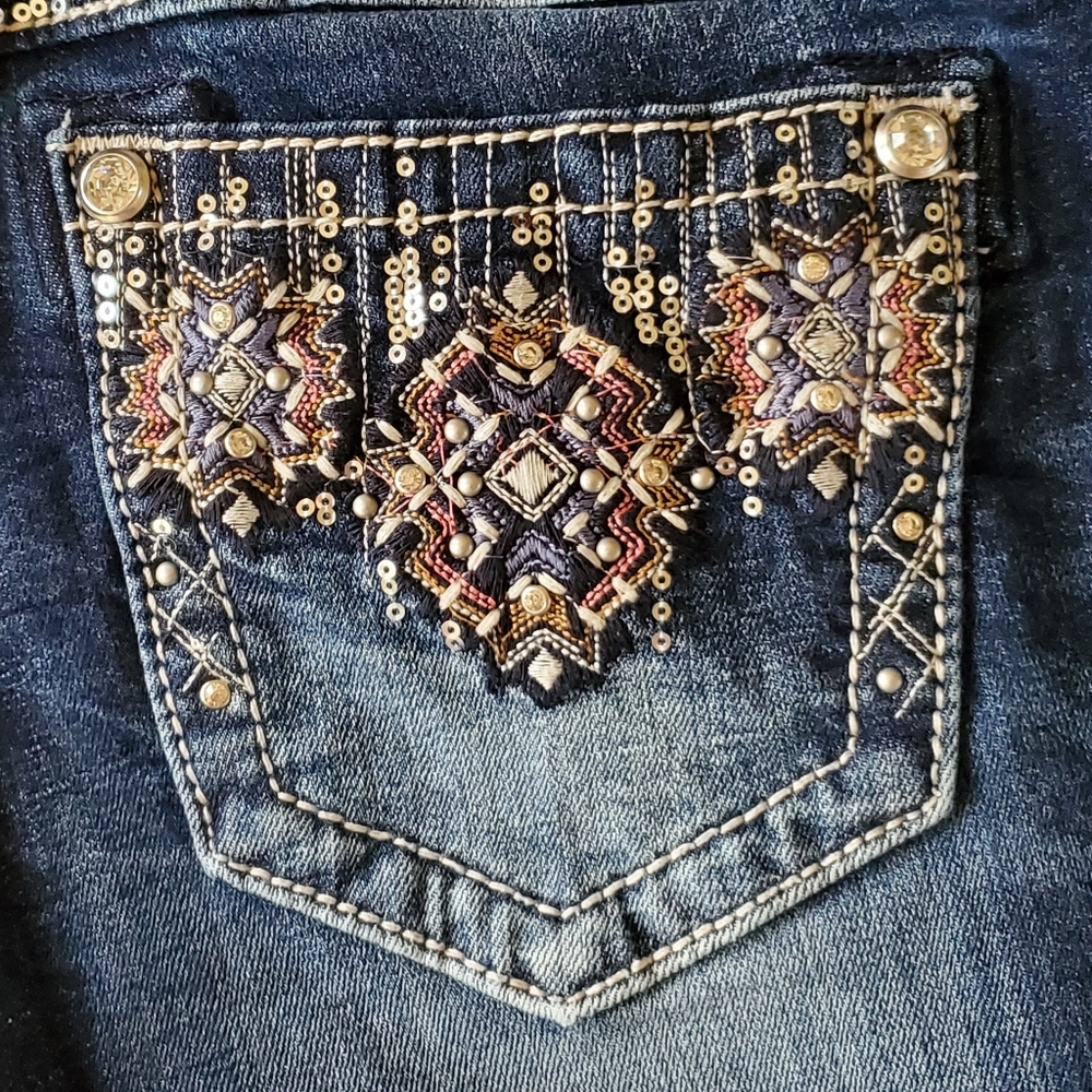 NWOT Miss Me Mid-Rise Skinny Jeans